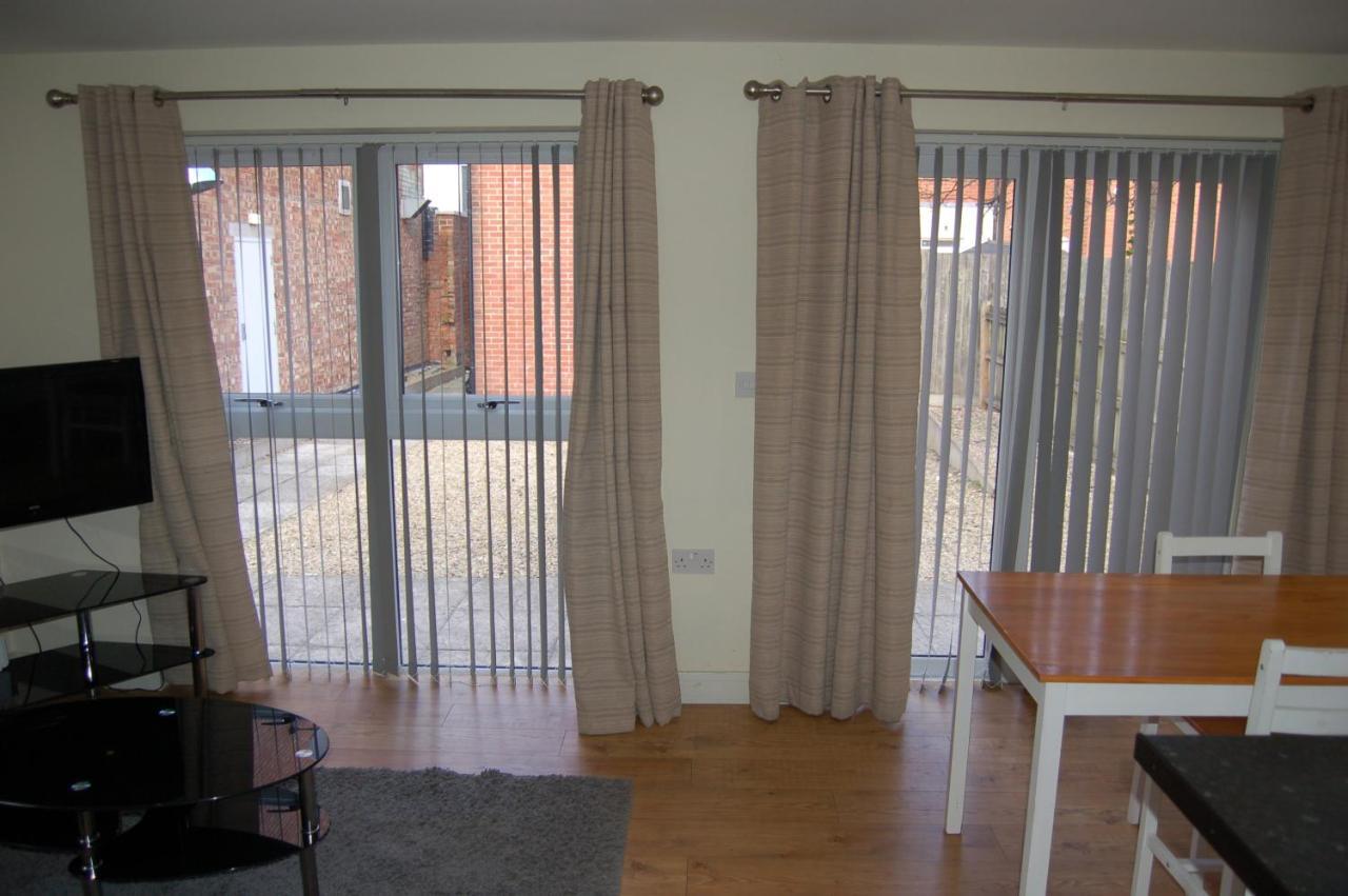 Appartement Saracens Courtyard By Swa à Cheltenham Extérieur photo